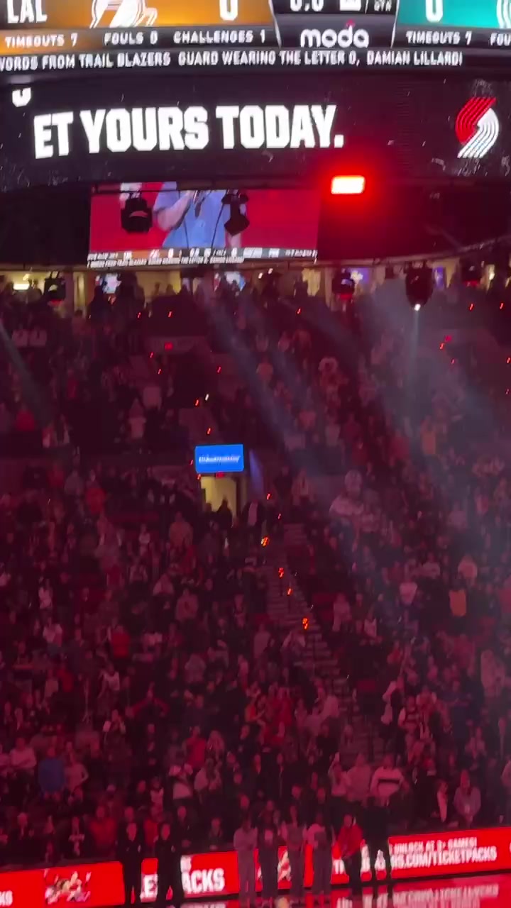 开元体育-小吧现场直击>利拉德今天开场前为纪念马丁·路德·金致辞