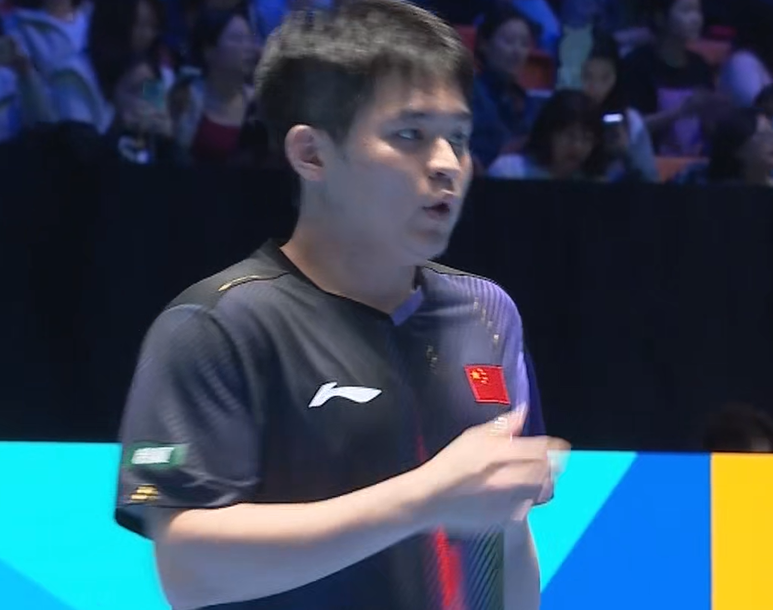 开元体育-林诗栋横扫郭冠宏锁小组第一!前两局吊打,第三局巩固关键分!